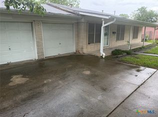 306 Avalon Ave, Port Lavaca, TX 77979