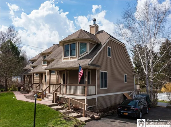 28 Elm Ln Unit 1, Chautauqua, NY 14722