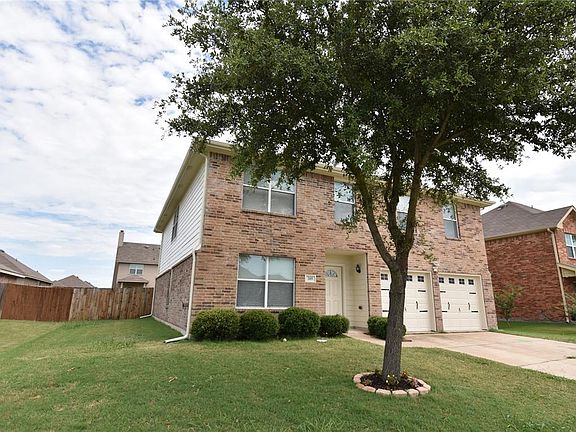 3rd image of 205 Equestrian Dr