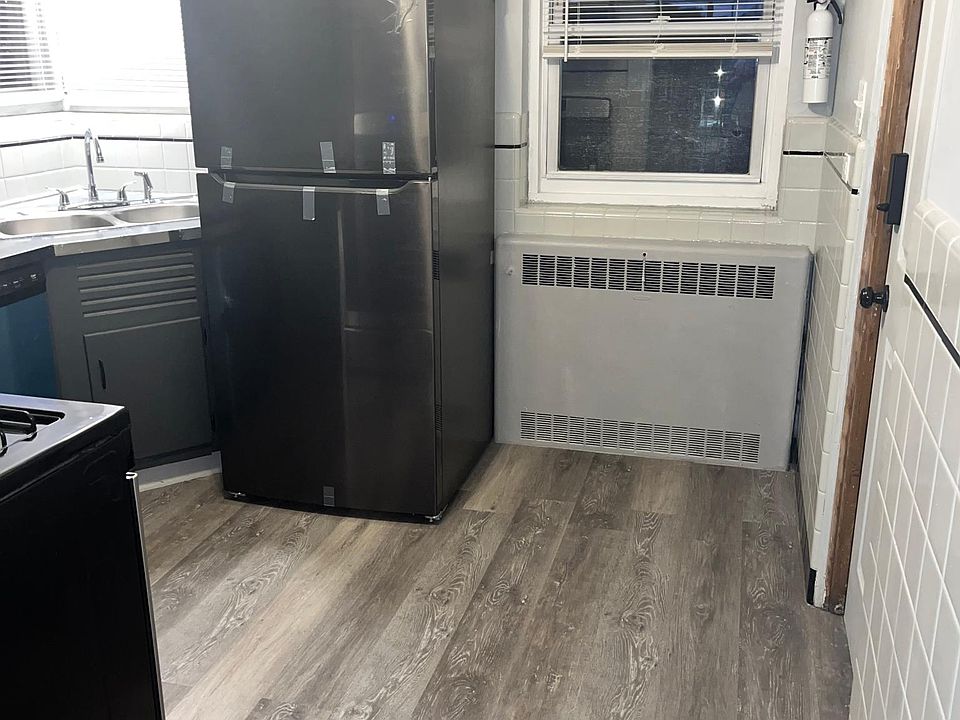 1st image of 5404 W Gladys Ave #2
