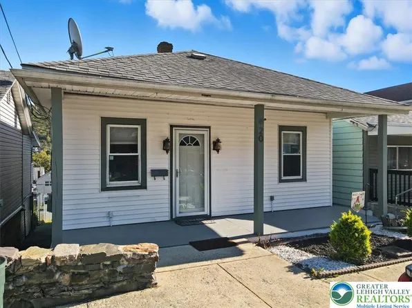 20 W Garibaldi Ave, Nesquehoning, PA 18240