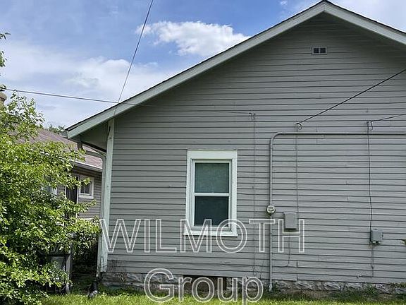 2nd image of 892 N Gladstone Ave