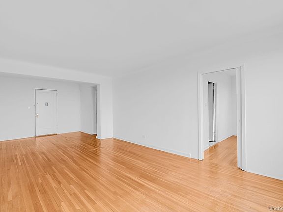 3rd image of 14350 Hoover Ave APT 611
