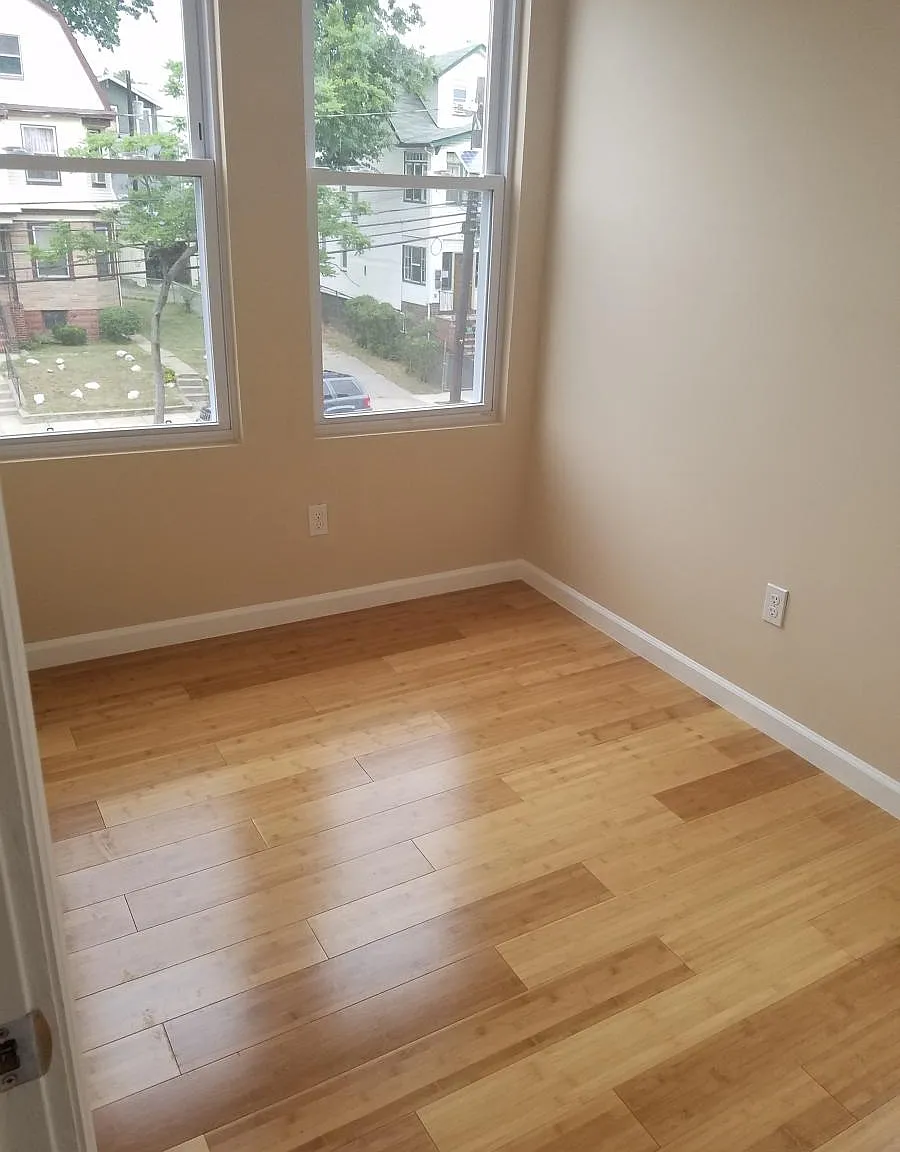 3 bed, 4356 sqft, $2,300 — Photo 2