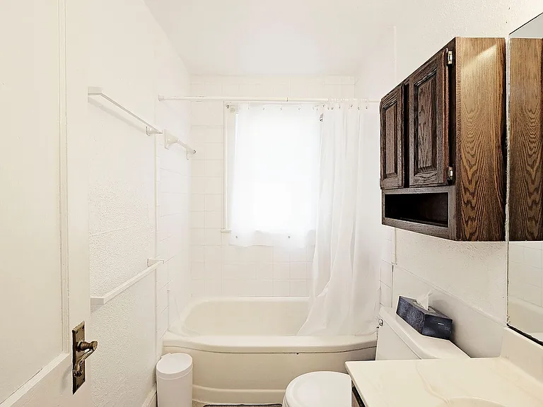 1306 Chesapeake St — Photo 10