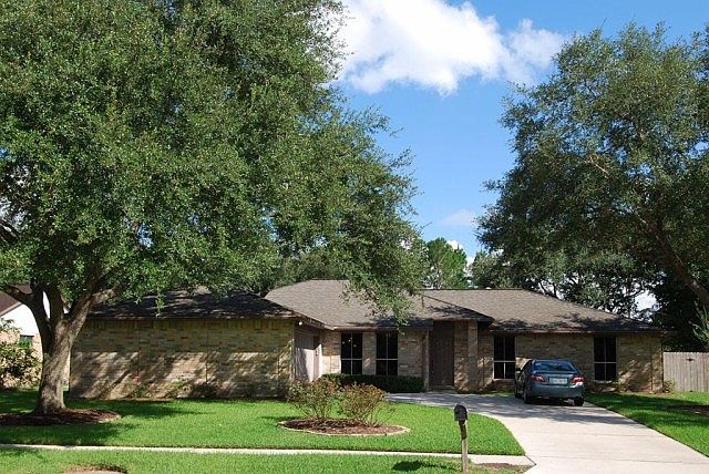 1st image of 1310 Bayou Oak Dr