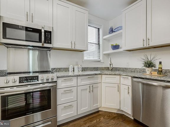 Modern fresh kitchen