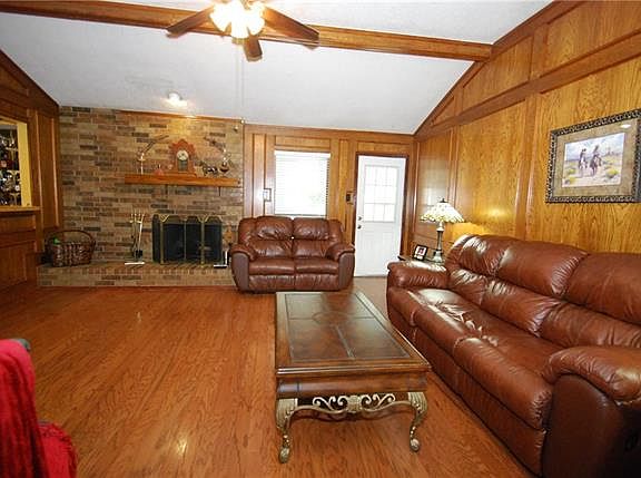 4th image of 1904 Vista Oaks Dr