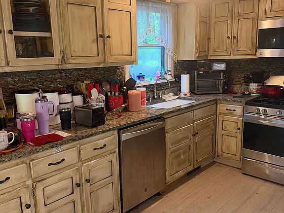 4th image of 50 Fox Run Ln