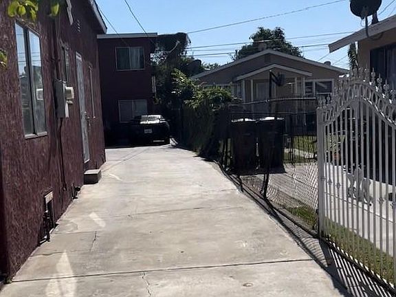 2nd image of 3638 E 54th St #B