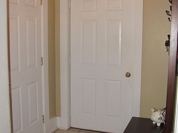 2nd image of 1814 W Fredonia Ave