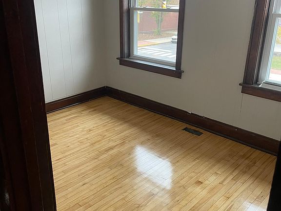 3rd image of 4345 Indianapolis Blvd