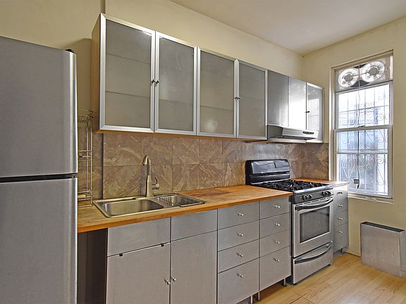 2nd image of 22-32 36th St #1A