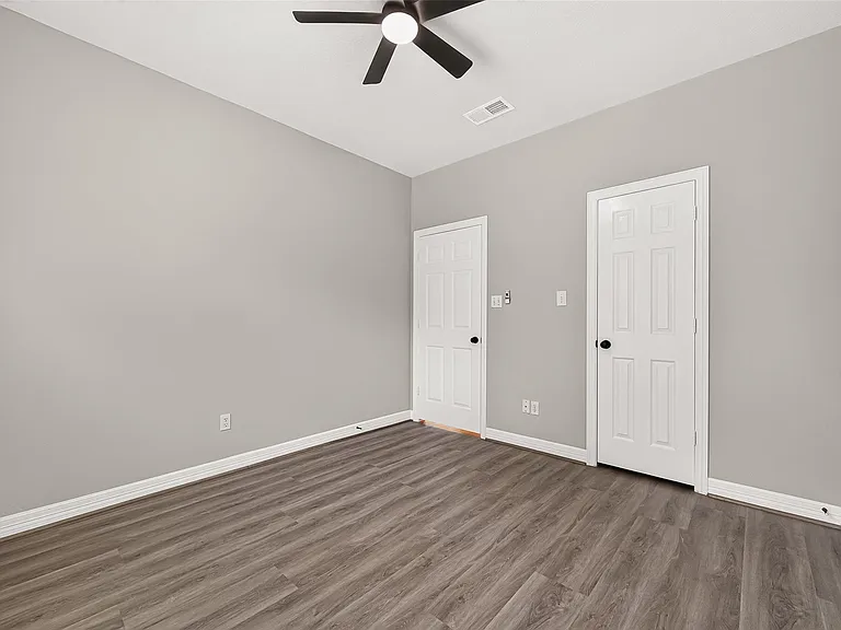 14303 Reissen Ln — Photo 18