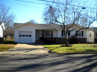 2404 S Delaware Ave, Springfield, MO 65804