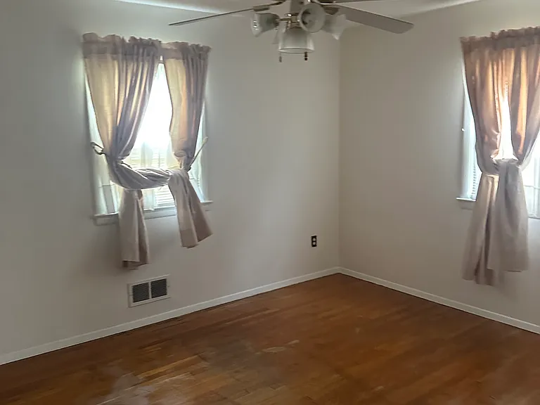 7201 Powhatan St — Photo 15