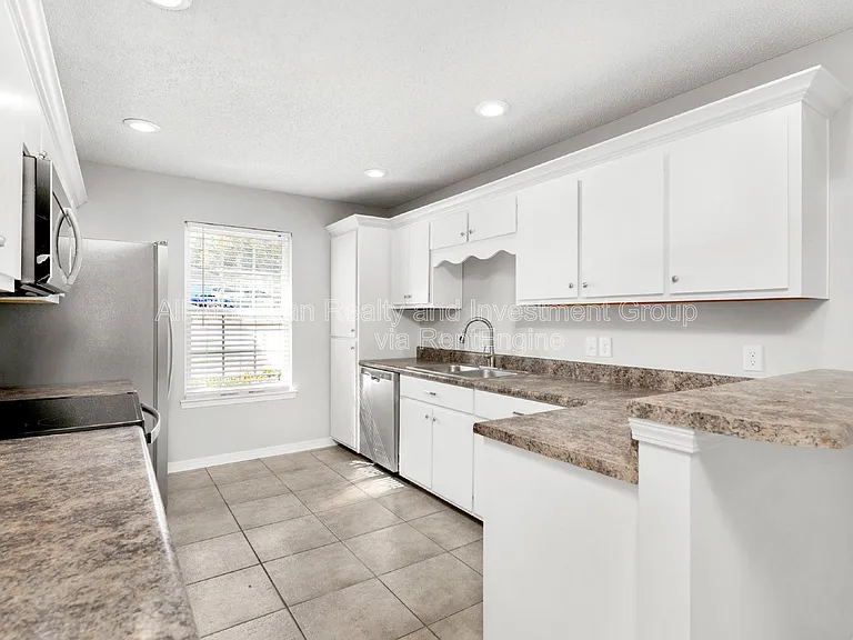 648 Alysheba Dr — Photo 5