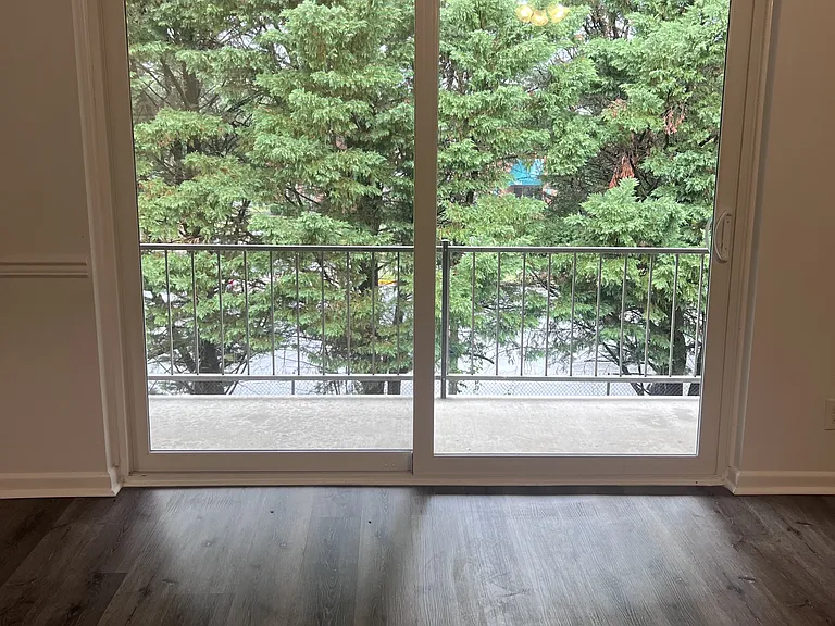 1026 Adams Ave #3C — Photo 3