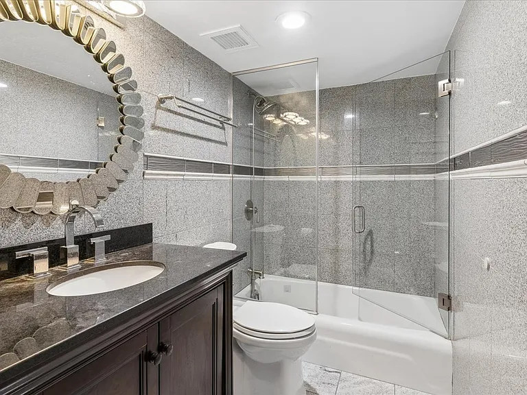 175 E Delaware Pl #8304 — Photo 7