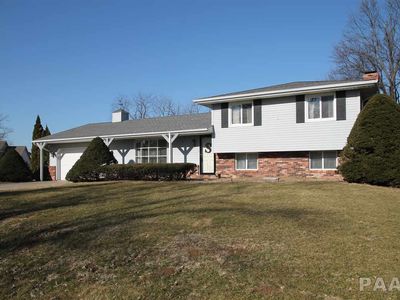 216 Whispering Oaks Dr, Metamora, IL, 61548