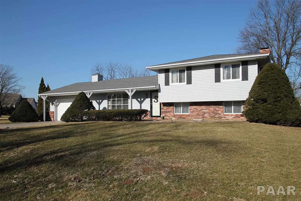 216 Whispering Oaks Dr photo 1