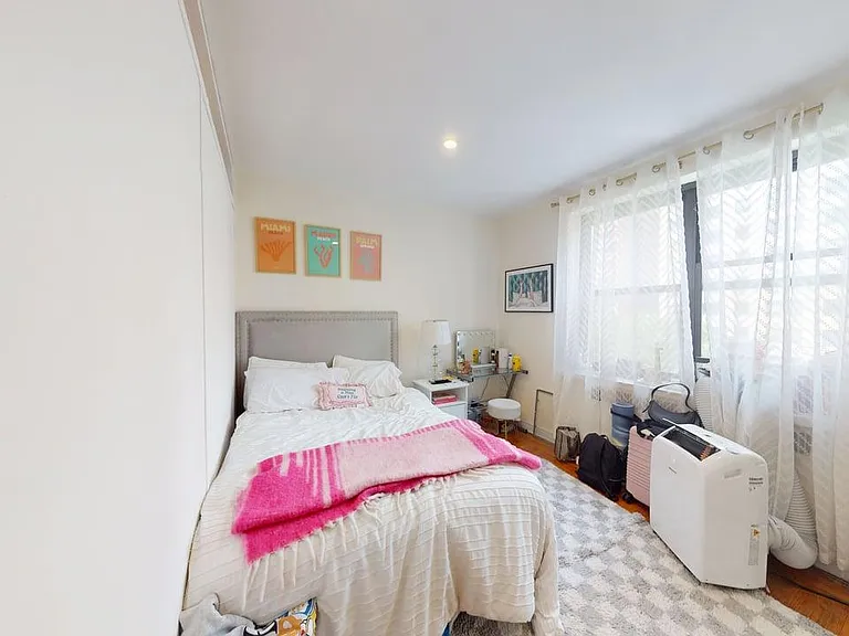246 E 46th St #6B — Photo 10