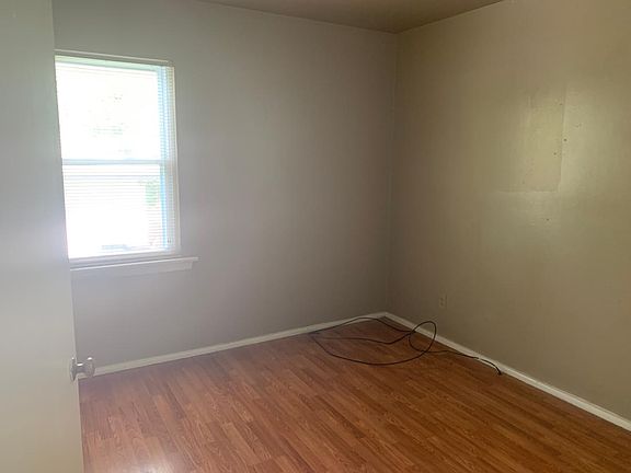 5th image of 5914 Sheriton Dr