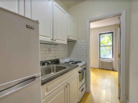 5th image of 515 E 83rd St #4W
