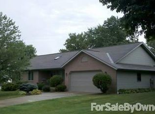 1225 Crestview Dr, Ashland, OH 44805