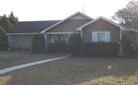 3rd image of 903 Lakeside Dr