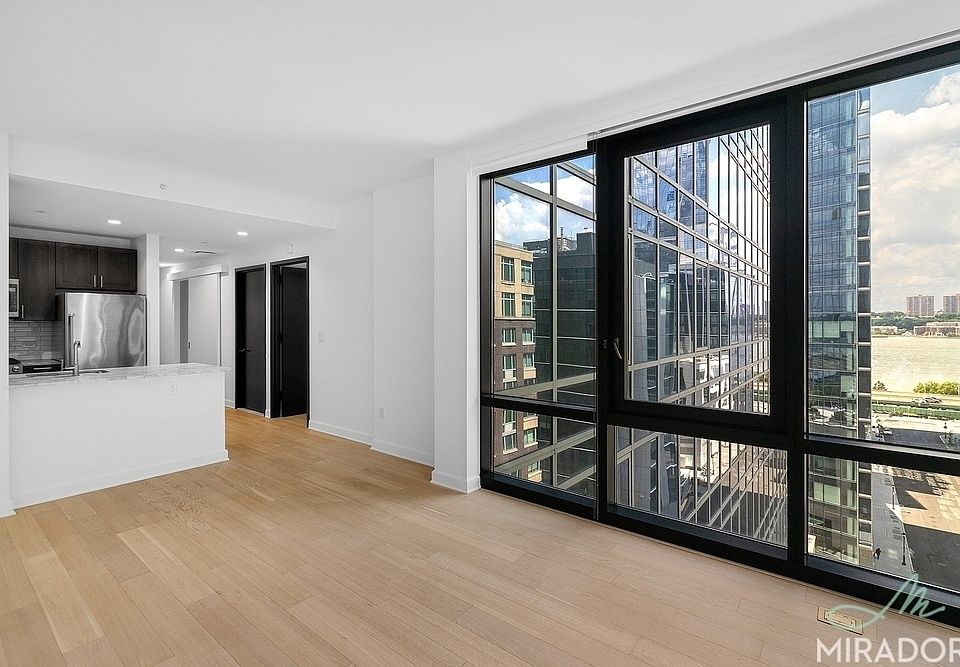 1st image of 21 W End Ave APT 1218