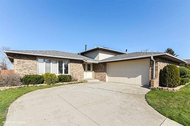 1st image of 15548 Trailside Dr