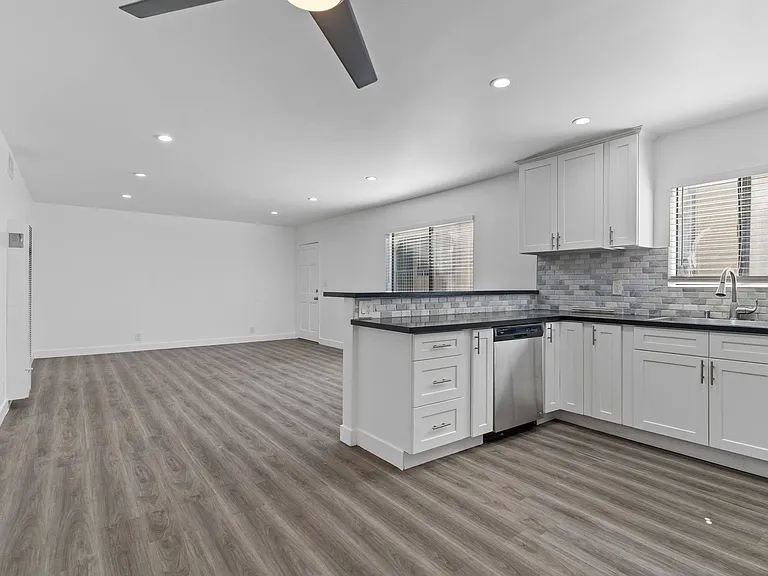 630 Nebraska Avenue — Photo 12