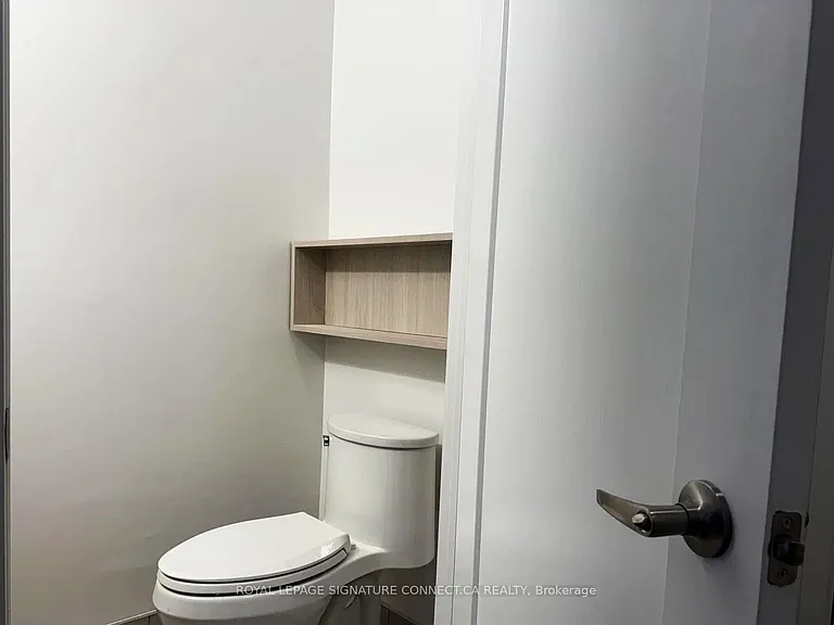 60 Princess St #109 — Photo 17