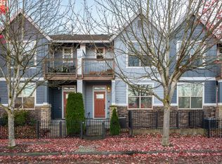 348 NE Morgan St, Portland, OR 97211