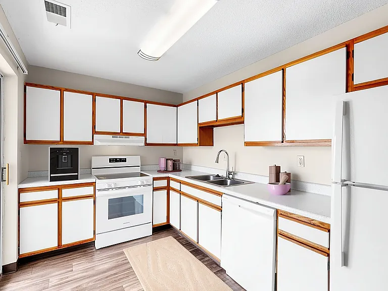 Cinnamon Ridge Apartments — Photo 14