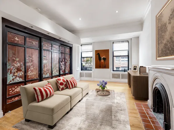 48 Gramercy Park North image 1 of 10