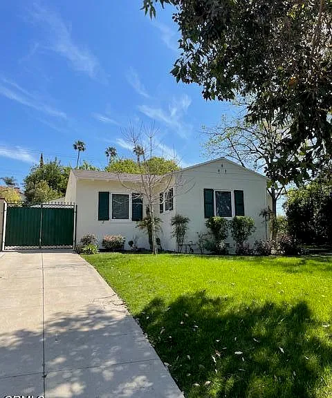 1650 Ard Eevin Ave — Photo 1