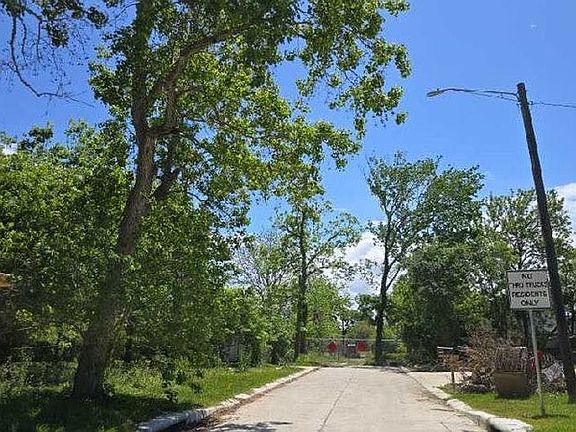 4th image of 3135 Hamilton St