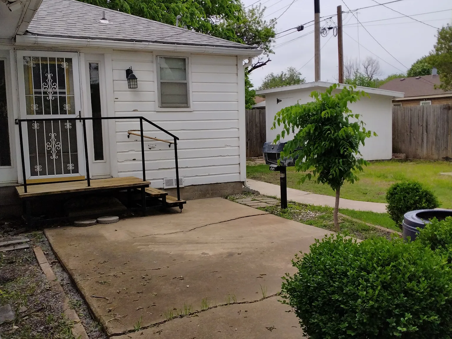 1409 Northwest Logan Avenue - 1 — Photo 2