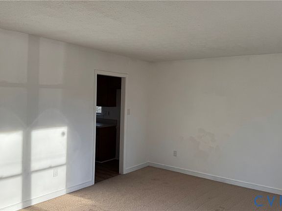4th image of 118 N Cedar Ave