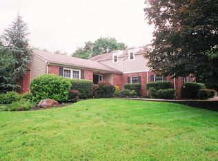 29 Pine Brae Dr, Skillman, NJ 08558