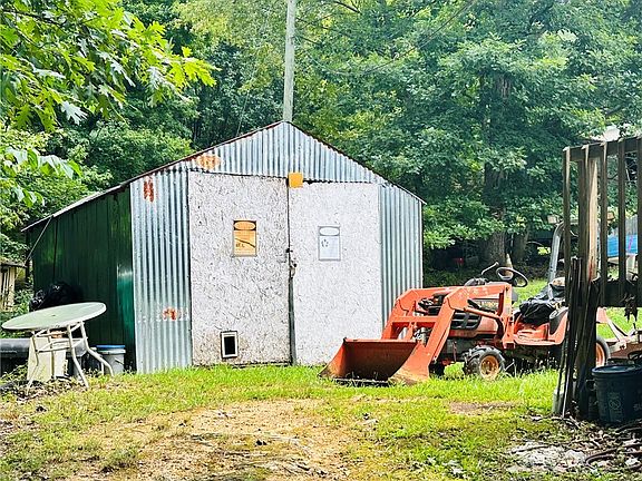2nd image of 181 Fairview Dr