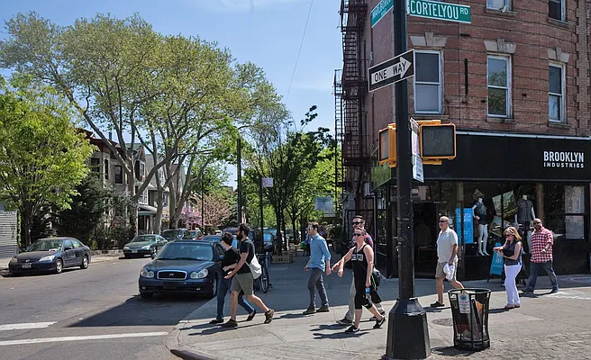 Rented by null | media 9