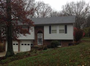 51 1st St, Berea, KY 40403