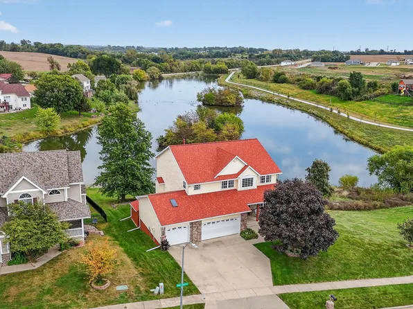 6721 Three Lakes Pkwy, Des Moines, IA 50320