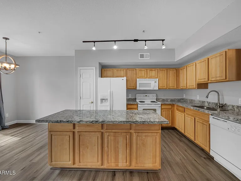 18250 N Cave Creek Rd #108 — Photo 1