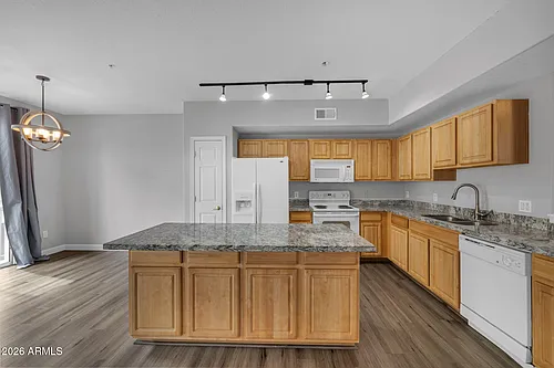 18250 N Cave Creek Rd Photo 1