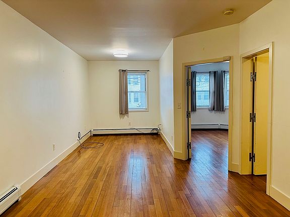 5th image of 81 W 27th St APT 1