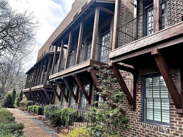 16 Ramsey St, Roswell, GA 30075